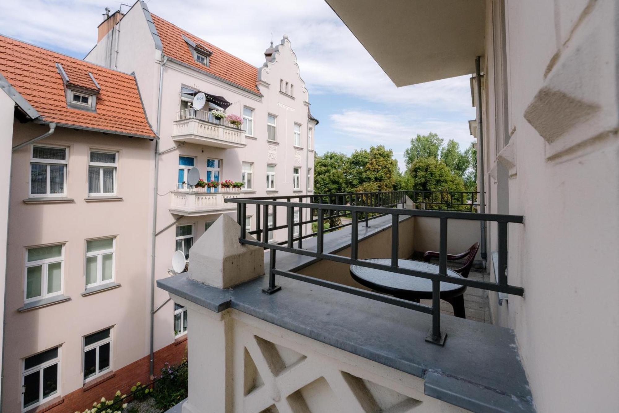 Cosy Balcony Apartment Грудзёндз Экстерьер фото